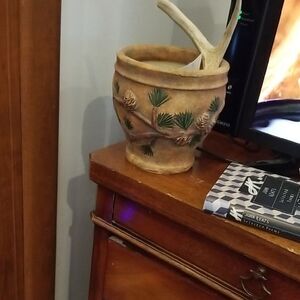 Rustic Pinecone Tan Vase! ANTIQUE!!!